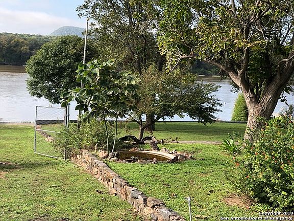 2nd image of 3802 River Oaks Dr
