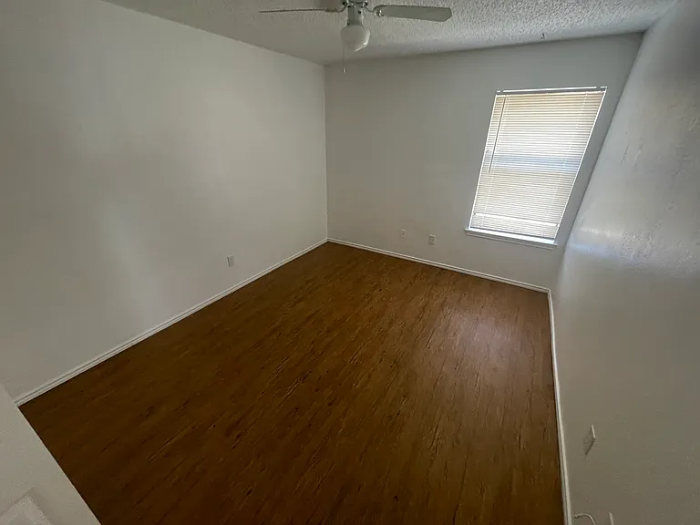 523A Luther Dr #A — Photo 8