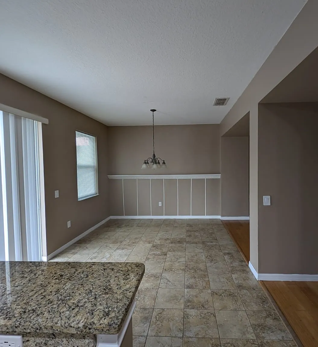4 bed, 2.5 bath, 2231 sqft, $2,400 — Photo 3