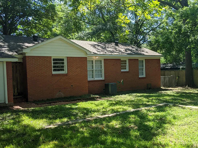 2417 S Kennedy Ave — Photo 10
