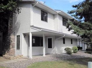 9331 Ranchview Ln N, Maple Grove, MN 55369