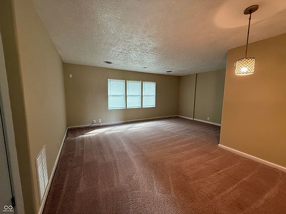 2nd image of 3225 E 42nd St
