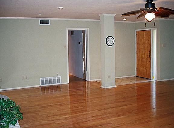 4th image of 3369 Townsend Dr