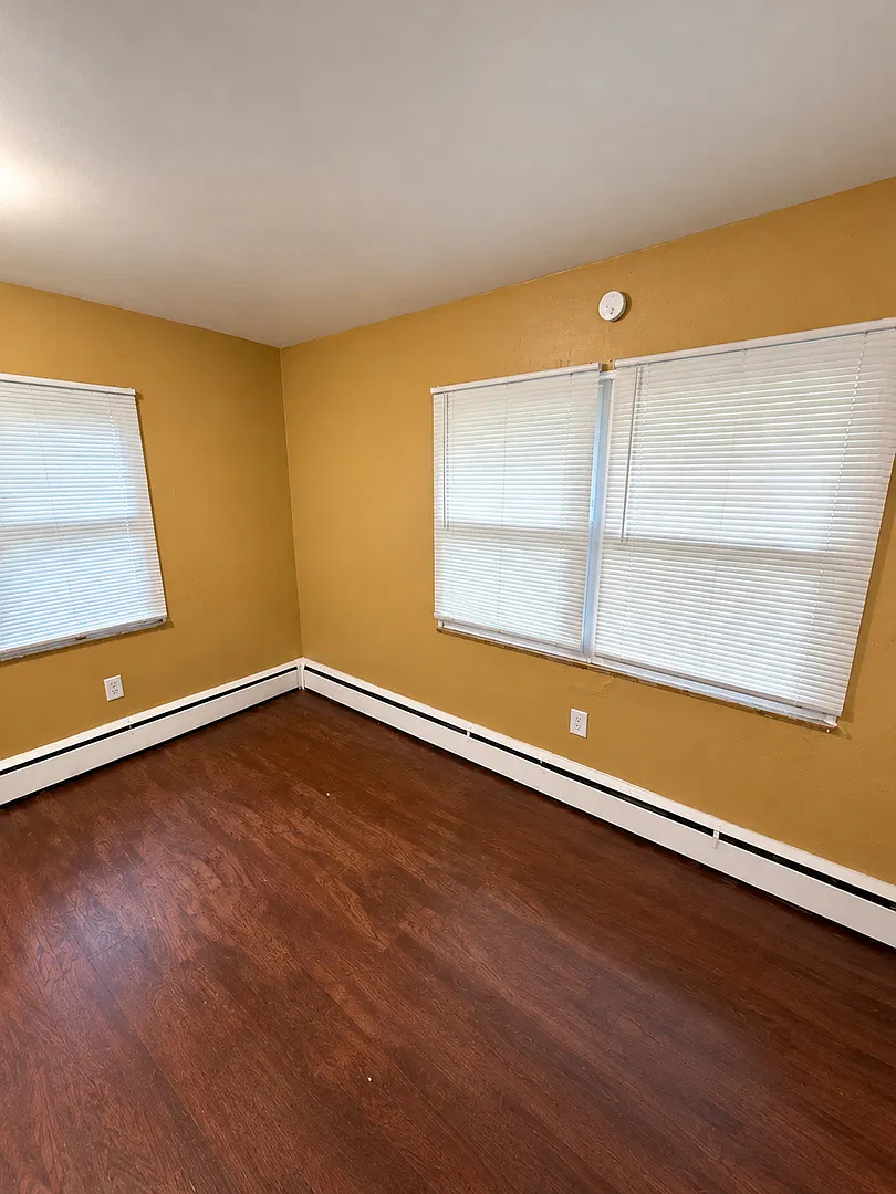 2702 Maryland Ave — Photo 3