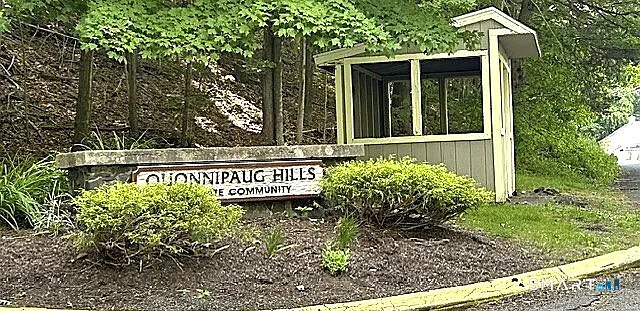 48 Quidnet Ct #48 — Photo 2