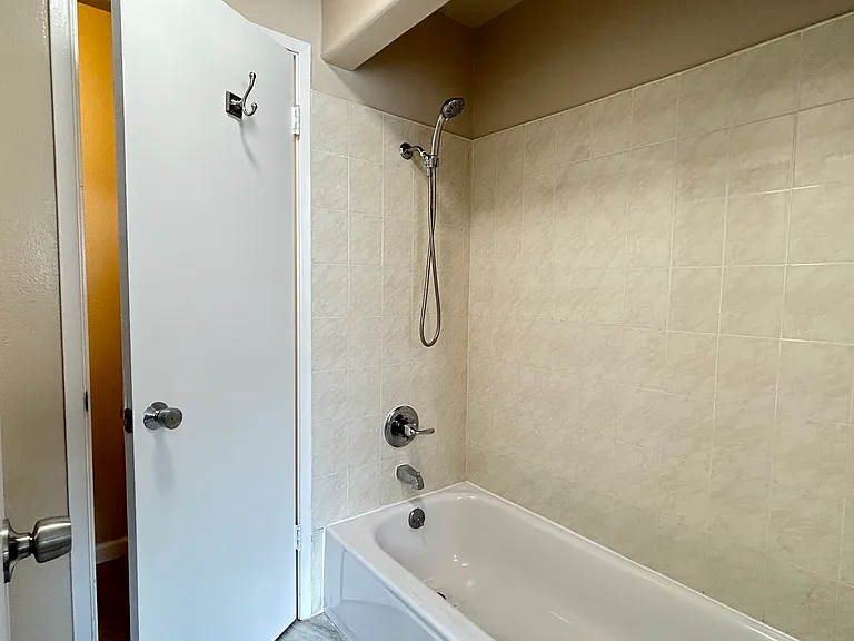 665 E Olive Ave #4 — Photo 11