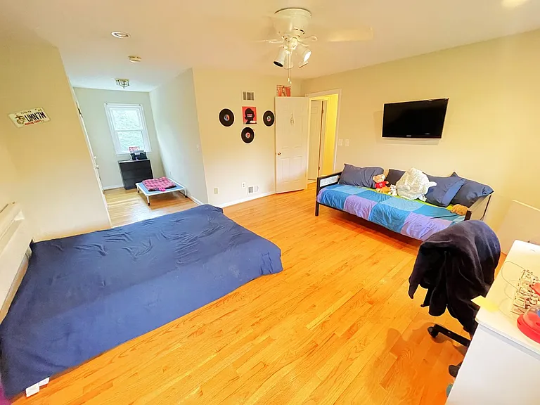13209 Lantern Hollow Dr — Photo 25