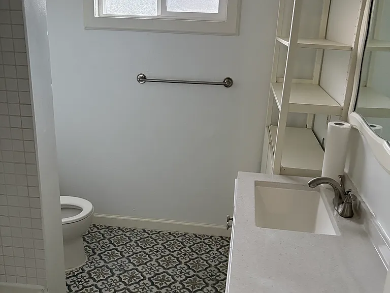 969 22nd Ave #B — Photo 7