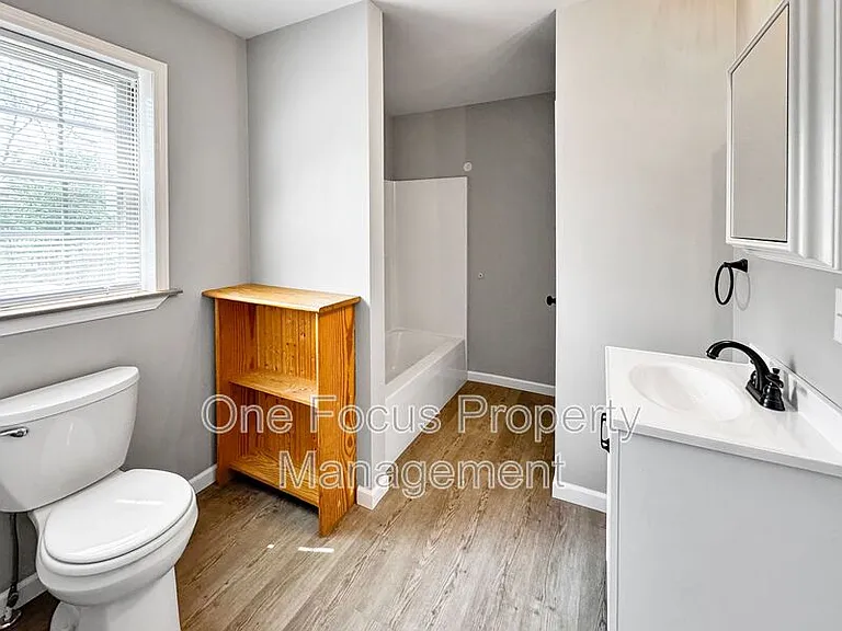 218 Peach St — Photo 5