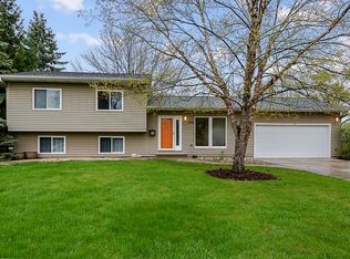 575 Commanche Ct, Carol Stream, IL 60188
