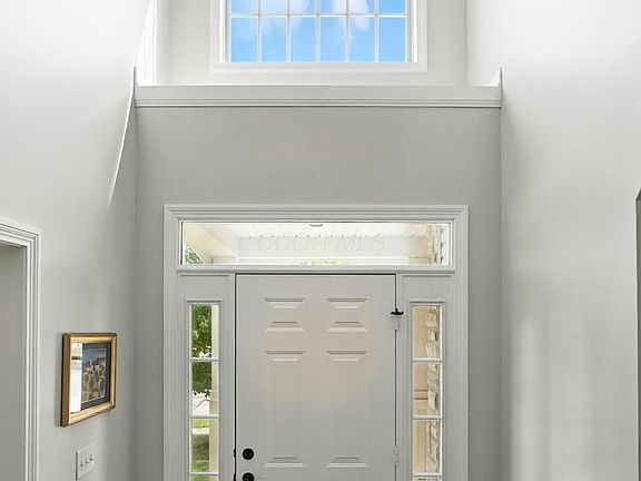 4th image of 10100 Corona Ln