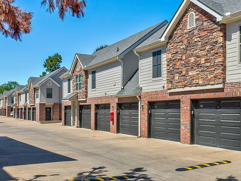 Centerstone Apartments — Photo 24