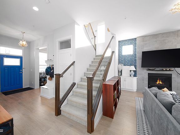 3rd image of 11263 243b St