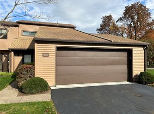 550 Montroyale Dr, Erie, PA