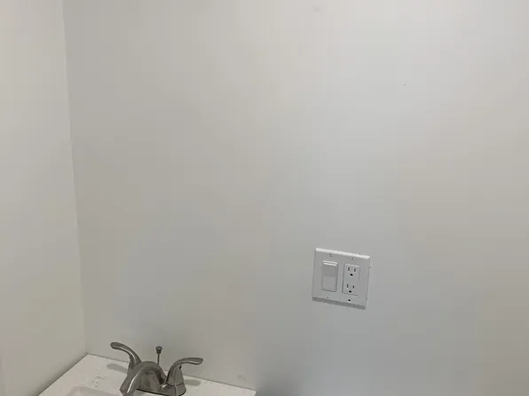 4 Garden Ct, Boston, MA