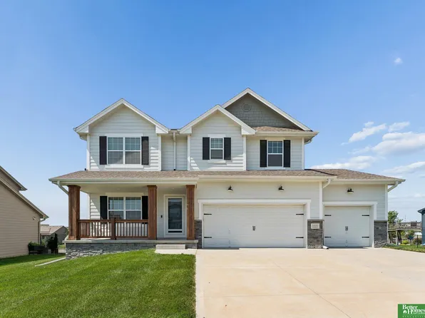 11021 Cove Hollow Dr, Papillion, NE 68046