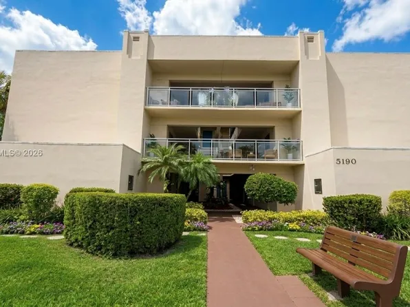 5190 Las Verdes Cir APT 115, Delray Beach, FL 33484