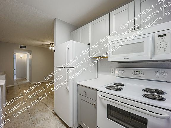 4th image of 747 S Extension Rd Unit 112