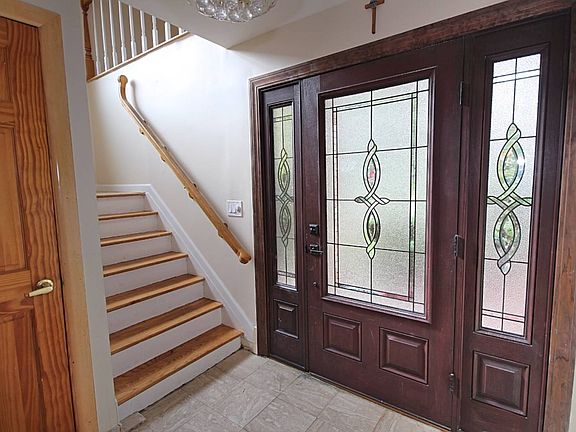 3rd image of 1307 Arden Ave