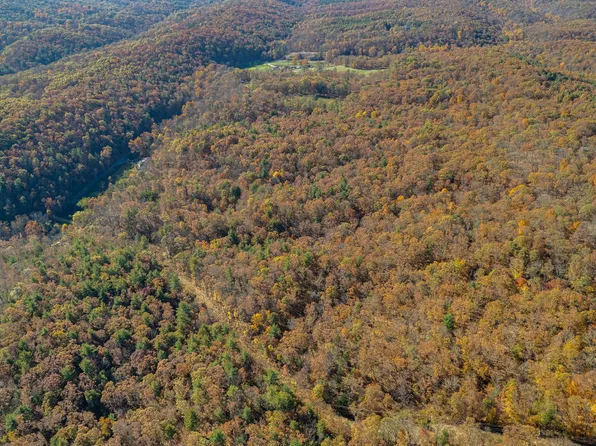 320 Youngblood Rd, Great Cacapon, WV 25422