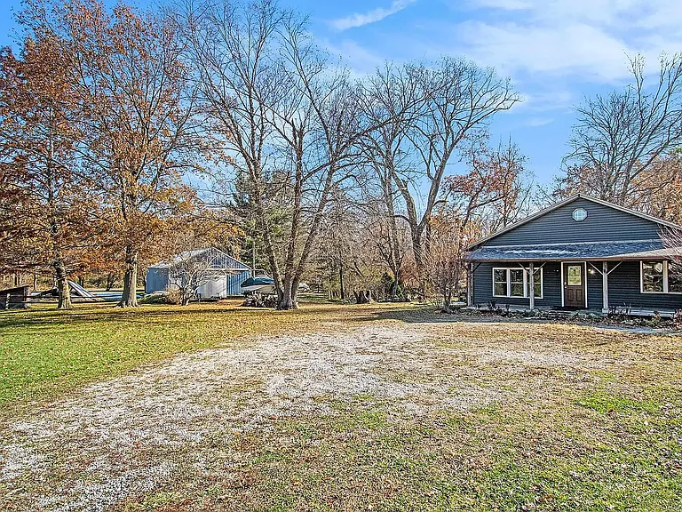 Maple Rd — Photo 14