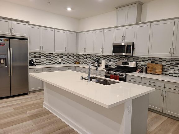 5th image of 7901 Belluno Way