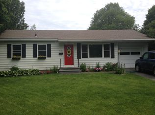 32 Cortland Ave, South Burlington, VT 05403