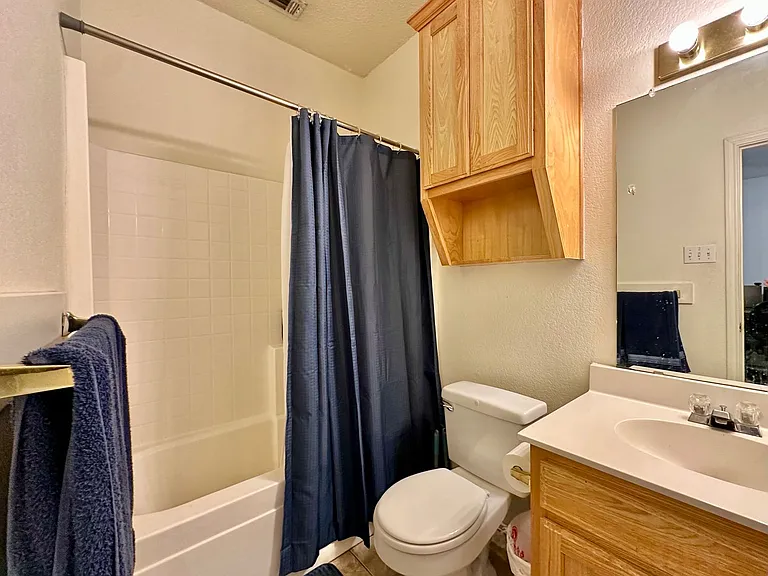 1318 James Ave — Photo 8
