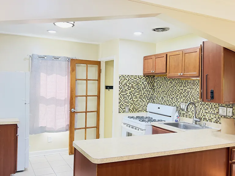 8405 Jackson Ave — Photo 11
