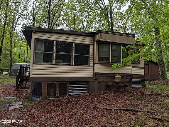 5th image of 604 Shohola Ln
