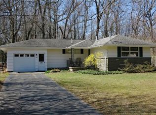 144 Burkedale Cres, Rochester, NY 14625