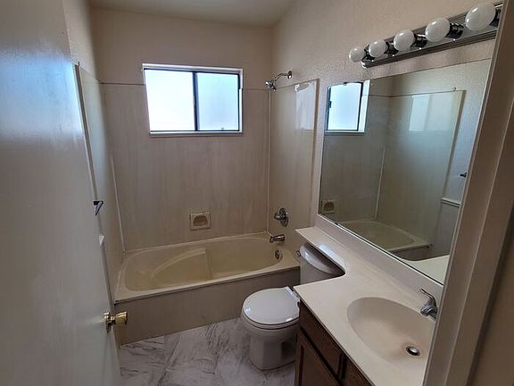 4th image of 1222 W Baseline Rd Unit 261