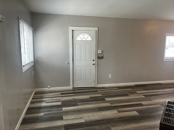 3rd image of 312-314 W Beaver Ave