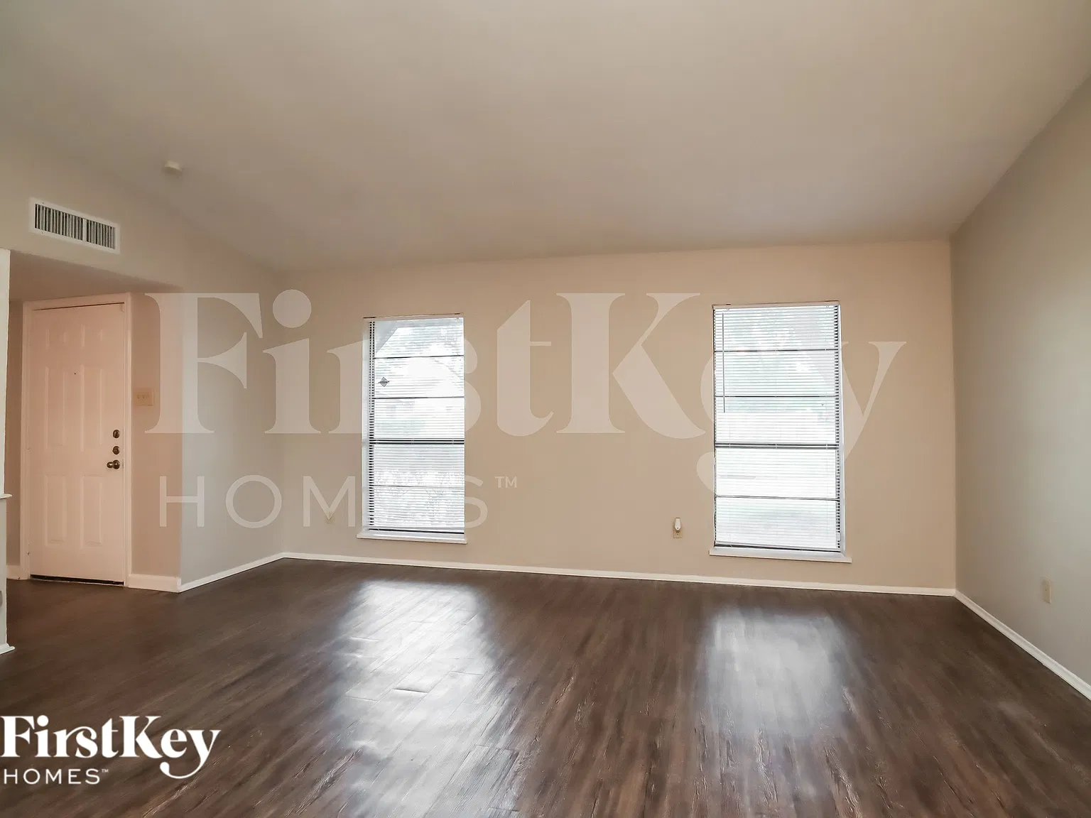 3 bed, 2.0 bath, 1929 sqft, $1,540 — Photo 4