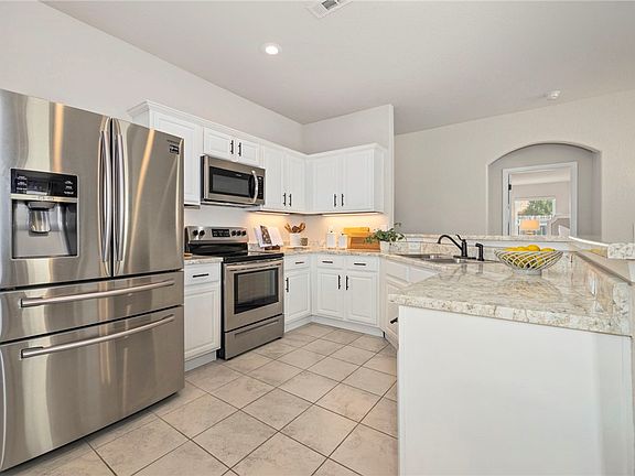 5th image of 217 Cherrywood Cv