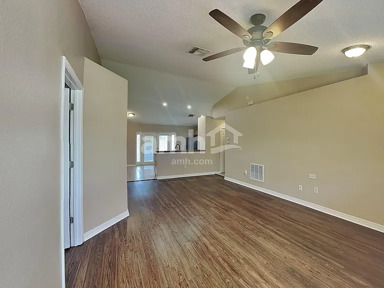 4232 Settlers Ct — Photo 8