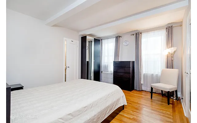 Rented by Douglas Elliman | media 8