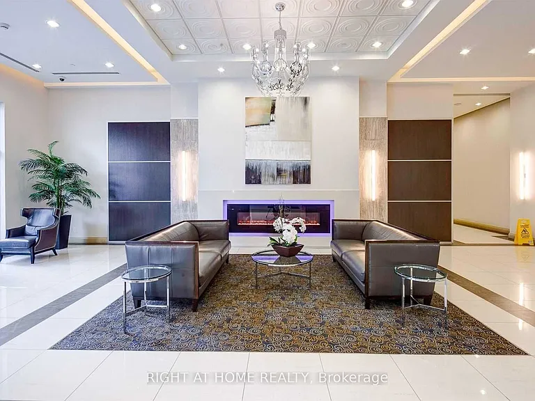 7165 Yonge St E #631 — Photo 1