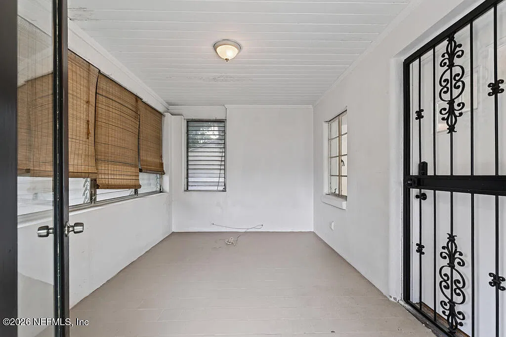 3 bed, 1.0 bath, 991 sqft, $1,450 — Photo 4