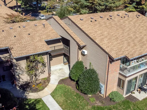 20 Hancock Court, Red Bank, NJ 07701