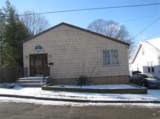 10 Clark Ave, Edison, NJ 08817