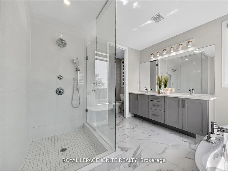235 Port Darlington Rd — Photo 28