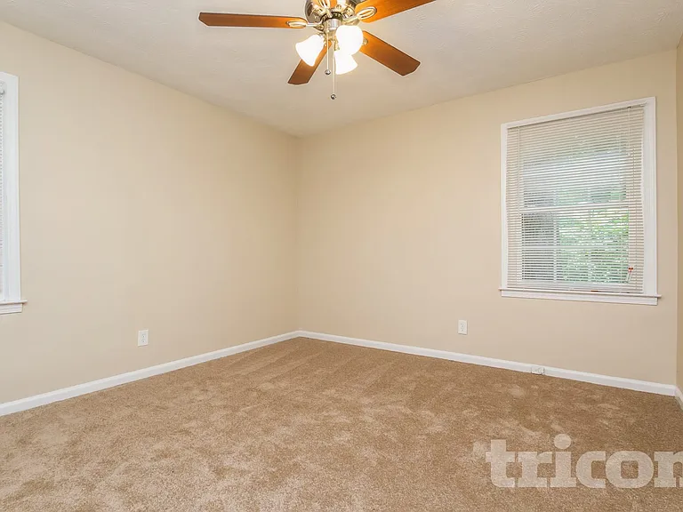192 Gail St — Photo 7
