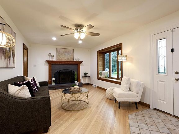 5th image of 2618 45th AVENUE