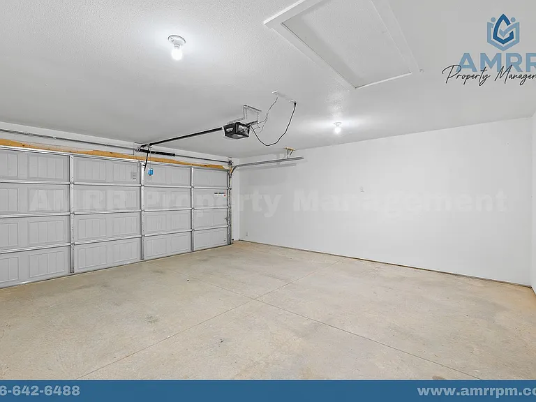 313 Foliage St — Photo 16