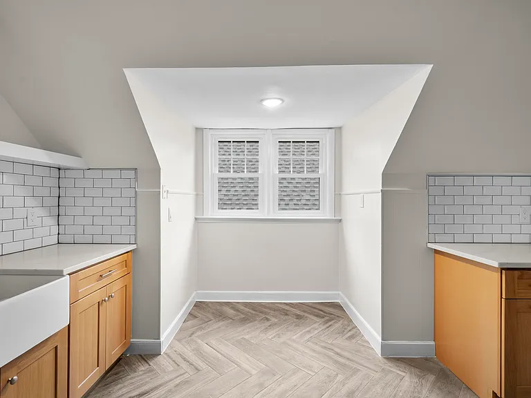 821 State St #3 — Photo 4