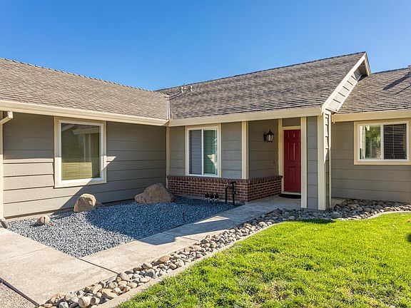 2nd image of 7140 Minoress Way