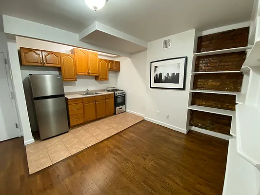 Rented by Douglas Elliman | media 14