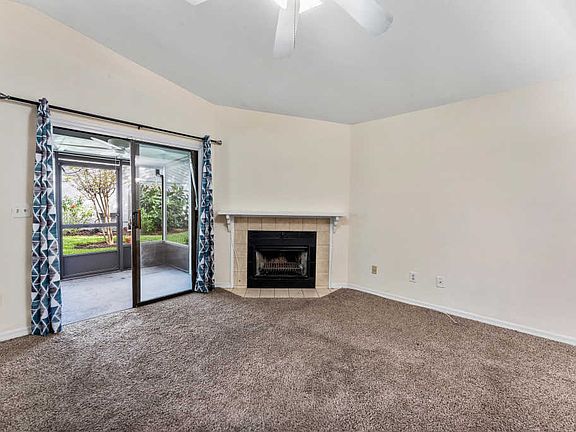 5th image of 2044 Sea Hawk Cir