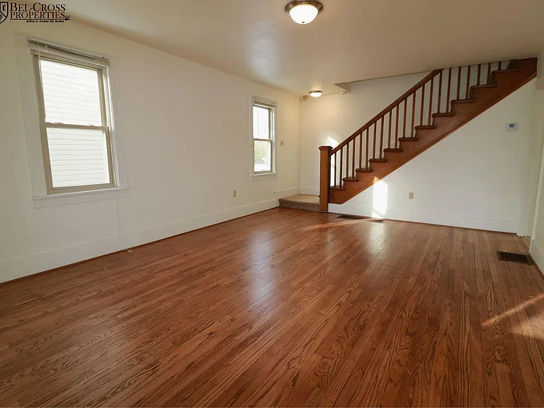 607 Junction St — Photo 5